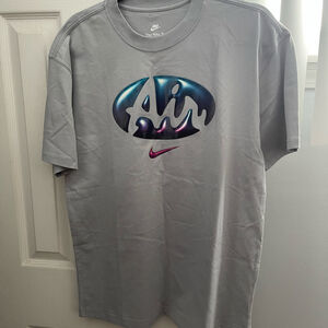 Men’s Nike Air Small Loose Fit Gray T-Shirt NEW WITH TAGS